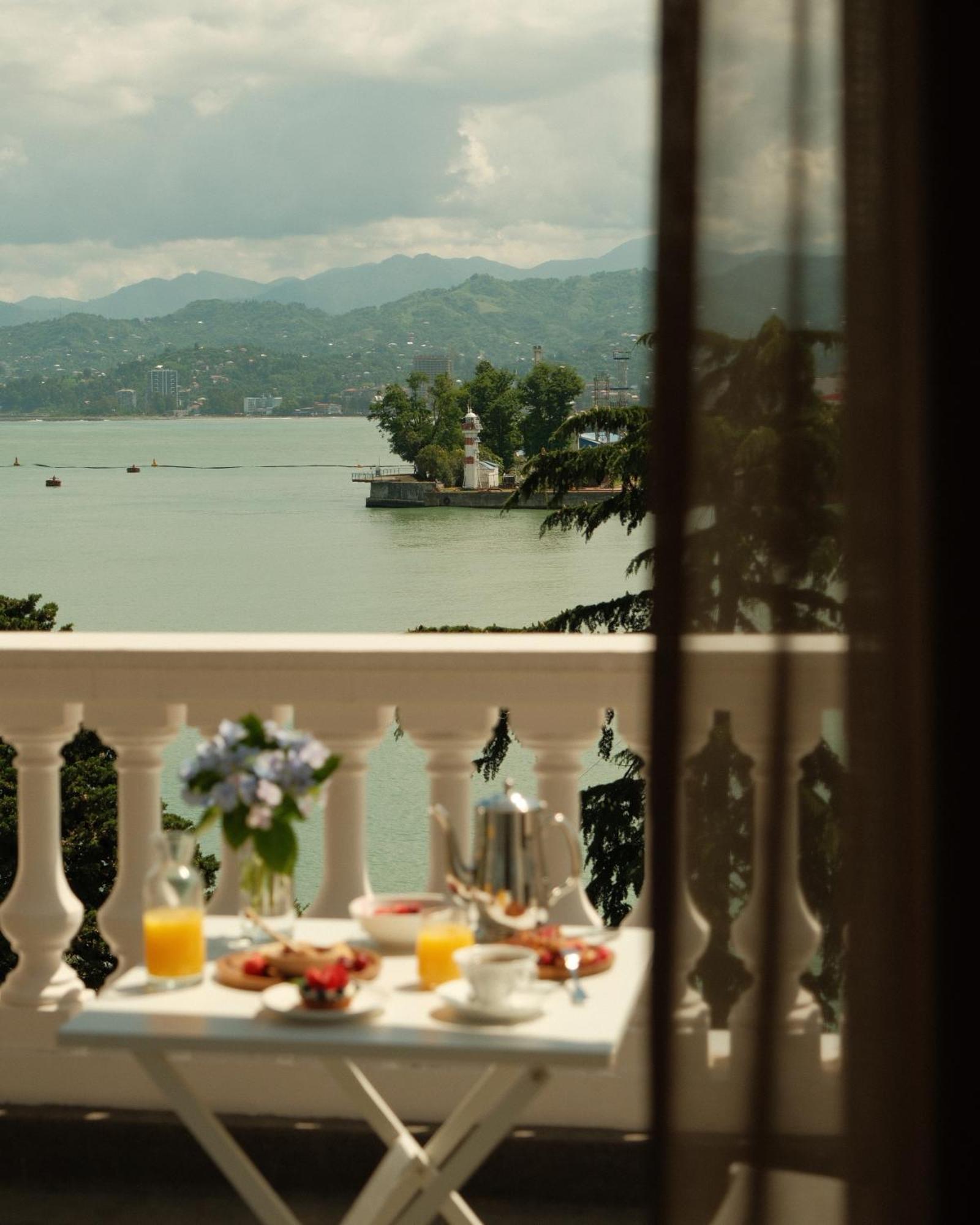 Le Port Boutique Apart Hotel Batumi Eksteriør bilde