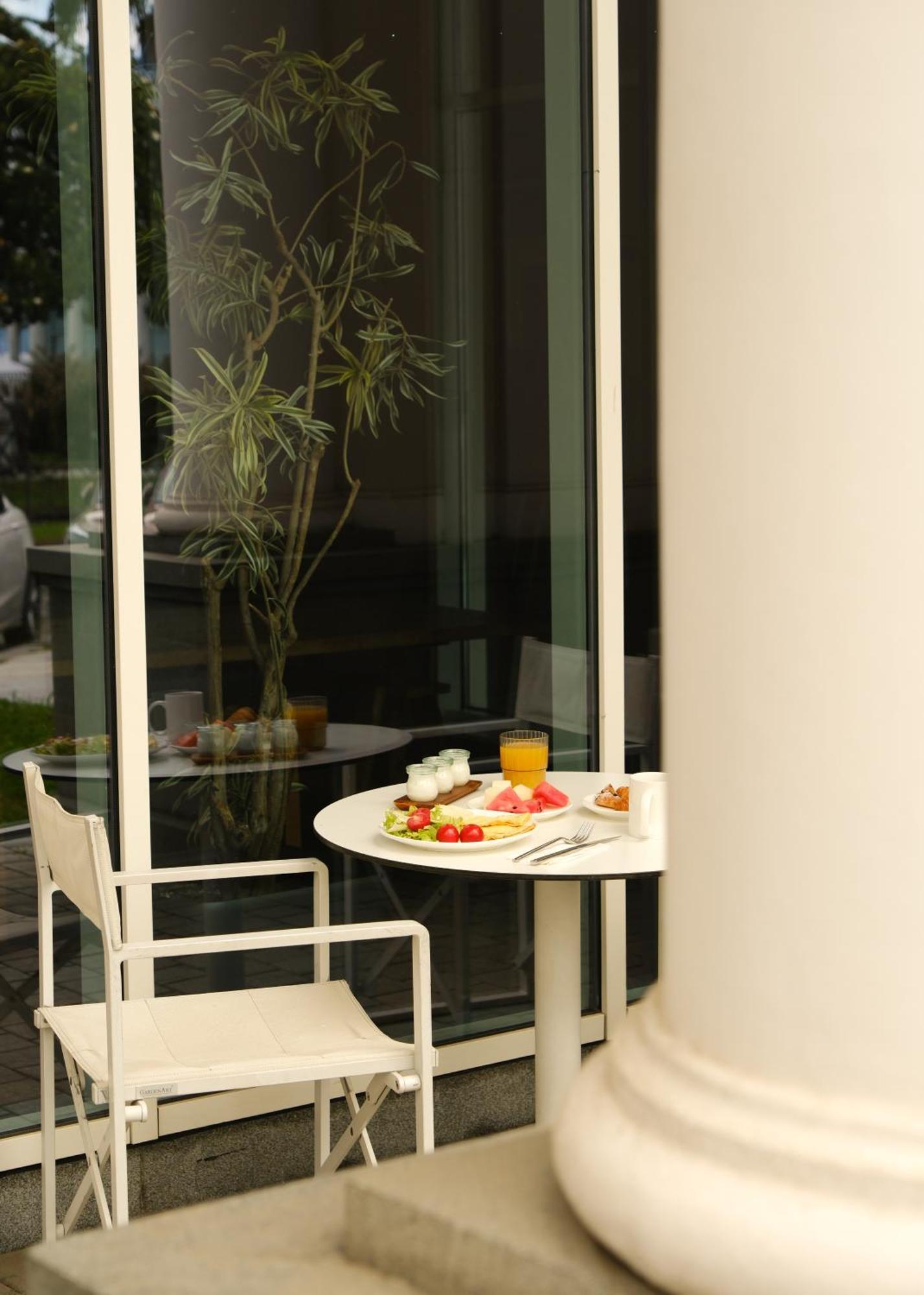 Le Port Boutique Apart Hotel Batumi Eksteriør bilde